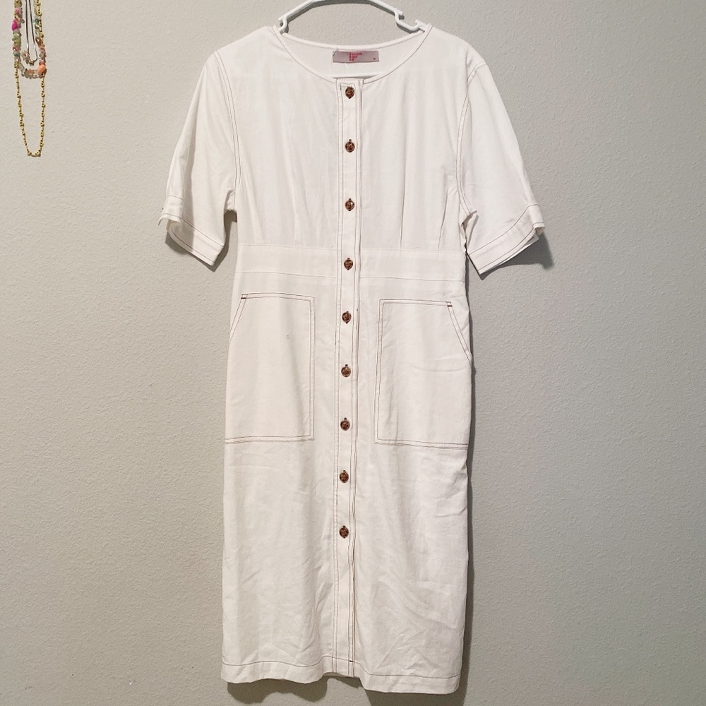 NWT top stitching Button Dress - M